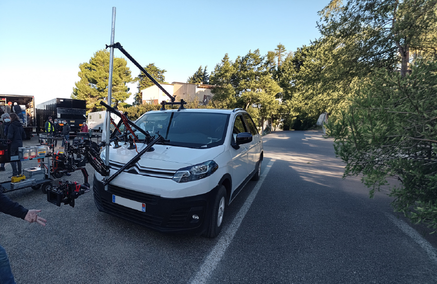 Action Grip : Solution de montage bras stabilisé nacelle 3 axes tous véhicules charge 50 kg tournage cinéma