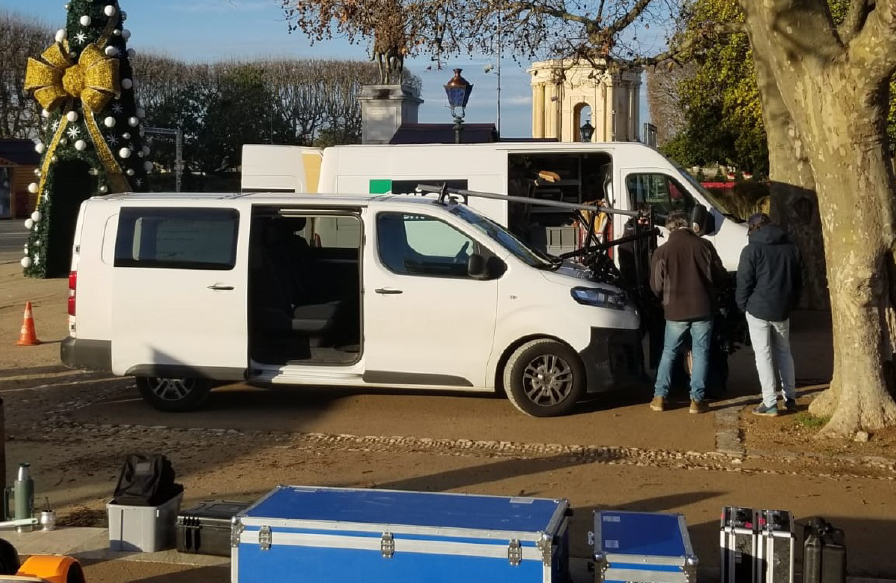 Comby Citroën Régie aménagé pour tournage vidéo : 6 places avec coffre grand volume et postes de retour vidéo radio.