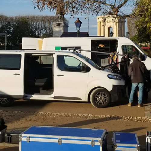 Comby Citroën Régie aménagé pour tournage vidéo : 6 places avec coffre grand volume et postes de retour vidéo radio.