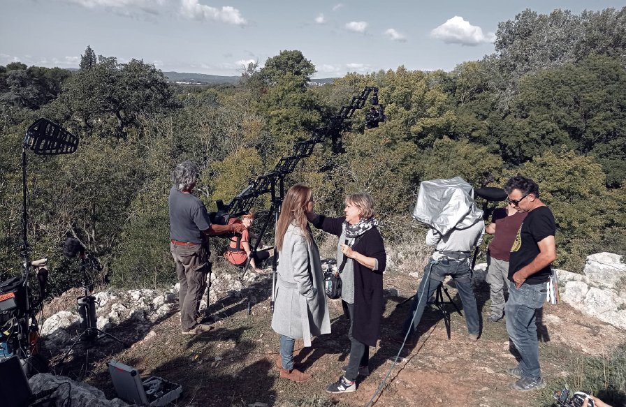 Grue télescopique électrique Powermatic Scissor pour caméra : extension 0m75 à 4m / alternative silencieuse aux Technocranes pour tournages fluides.