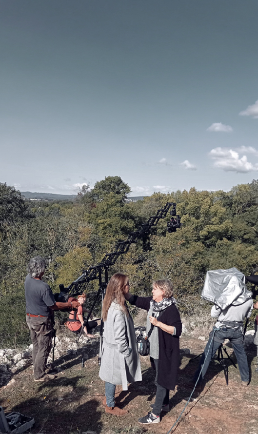 Grue télescopique électrique Powermatic Scissor pour caméra : extension 0m75 à 4m / alternative silencieuse aux Technocranes pour tournages fluides.