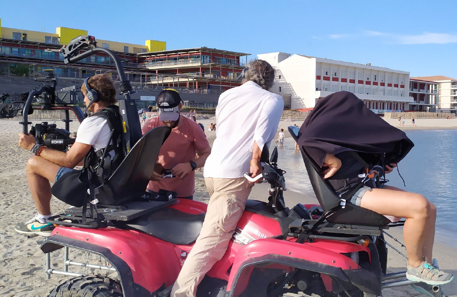 Quad thermique haute puissance pour suivi voiture, équipé Blackarm et DJI Ronin 4D avec retours vidéo au sol.