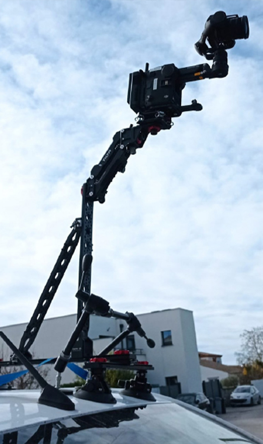 Tilta Alien : Système de montage rapide pour caméra sur véhicule avec ventouses haute résistance, bras d'absorption de chocs et fixations articulées réglables.